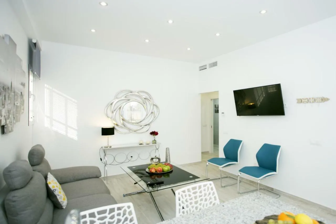 Monko Center, Garden & Pool O Apartment Torremolinos 0*,  Spain