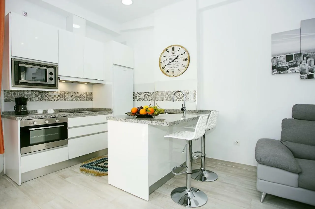 Monko Center, Garden & Pool O Apartment Torremolinos Spain